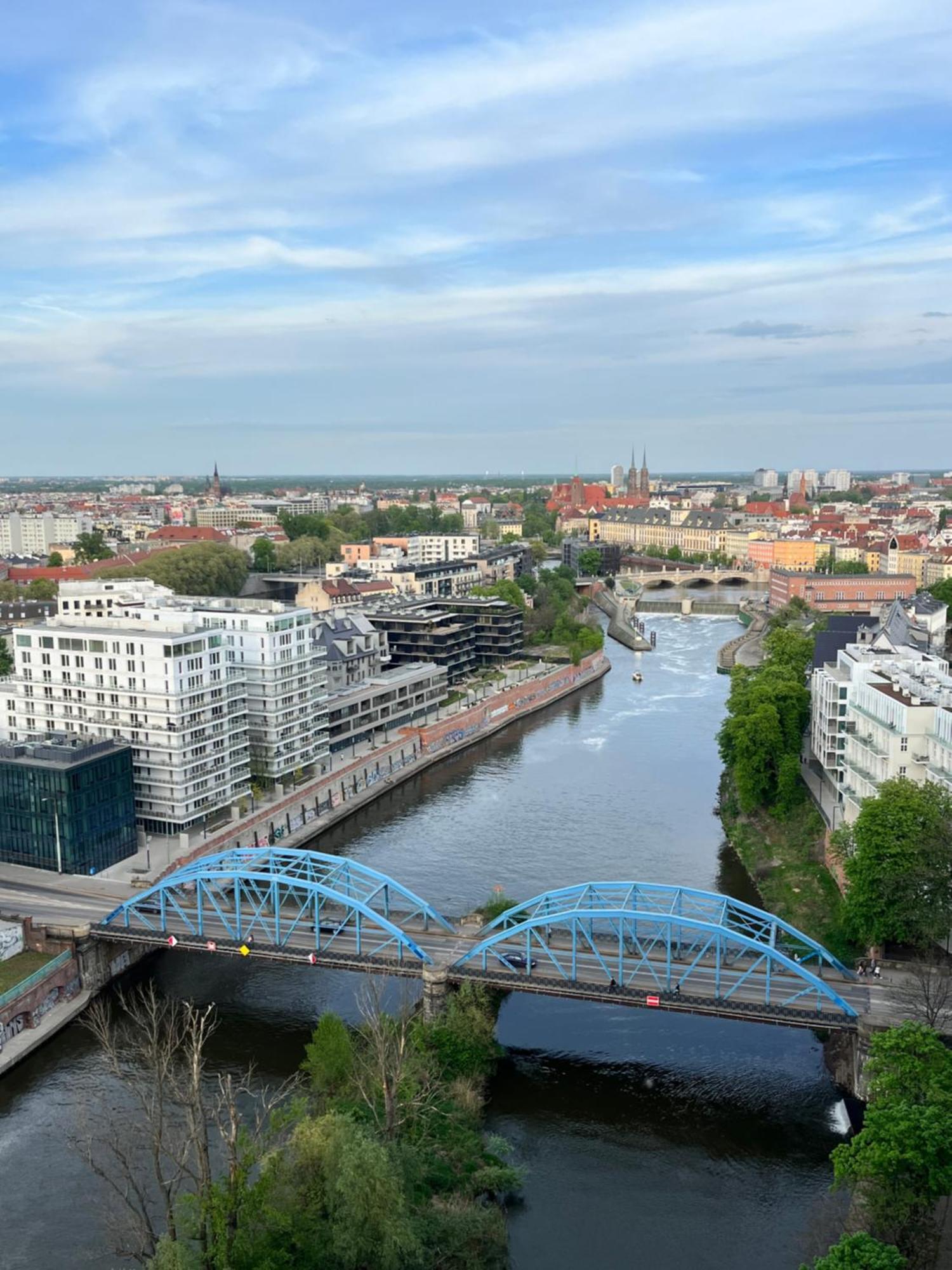 Family House By The River Odra -Panoramic Terrace - 3Room Apartment With 2 Separate Bedrooms And 2 Balconies By Wroapart-Pl- Perfect For Family & Business Stays Wrocław Kültér fotó
