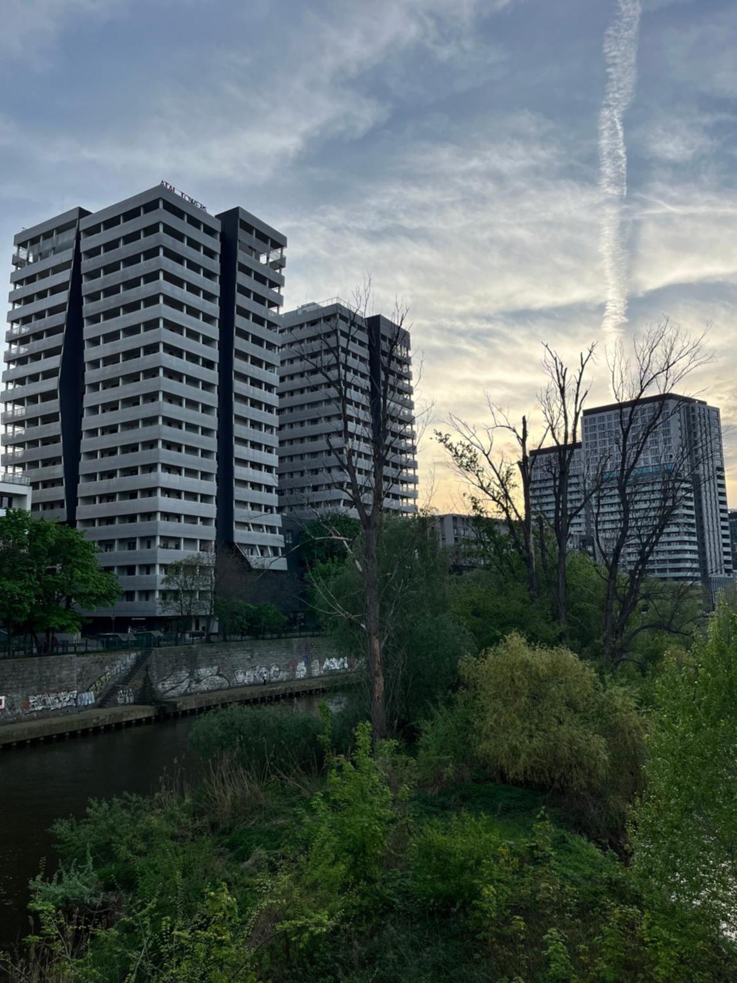 Family House By The River Odra -Panoramic Terrace - 3Room Apartment With 2 Separate Bedrooms And 2 Balconies By Wroapart-Pl- Perfect For Family & Business Stays Wrocław Kültér fotó