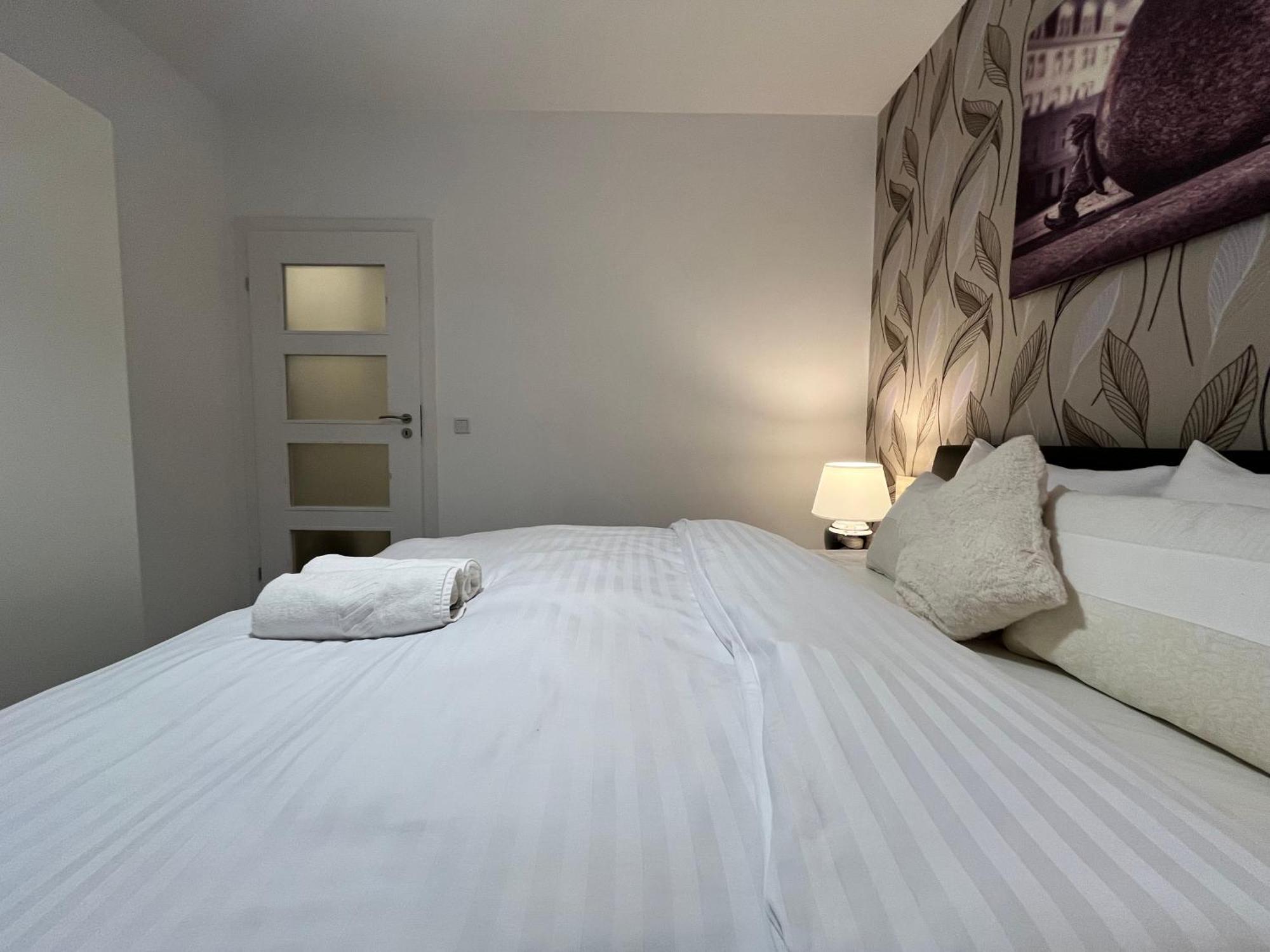 Family House By The River Odra -Panoramic Terrace - 3Room Apartment With 2 Separate Bedrooms And 2 Balconies By Wroapart-Pl- Perfect For Family & Business Stays Wrocław Kültér fotó